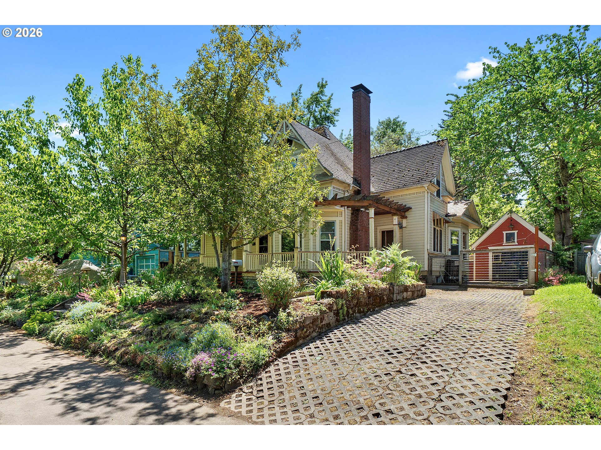 2022 N WILLAMETTE BLVD