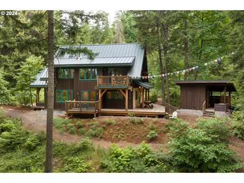 A home in Mt Hood Prkdl