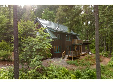 A home in Mt Hood Prkdl