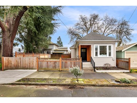 722 NE SKIDMORE ST Portland OR 97211