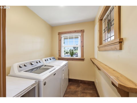 Tiny photo for 85338 Nestle Way, Pleasant Hill, OR 97455 (MLS # 110565088)