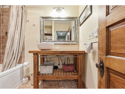 Tiny photo for 85338 Nestle Way, Pleasant Hill, OR 97455 (MLS # 110565088)