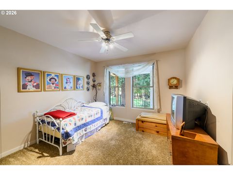 Tiny photo for 48482 E Meadow Way, Oakridge, OR 97463 (MLS # 127187877)