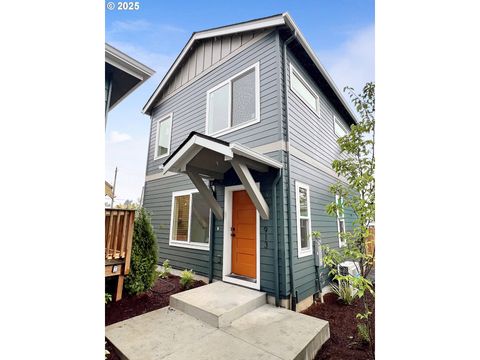 913 NE SUMNER ST Portland OR 97211