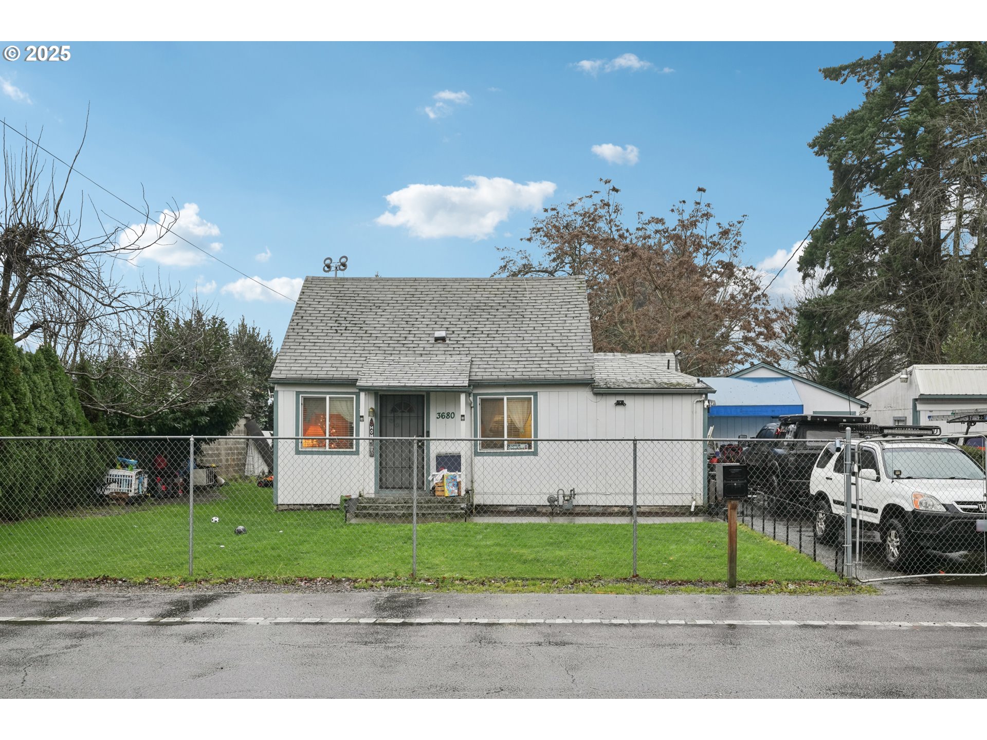 Photo 1 of 36 — 3680 BLOSSOM DR, Salem, OR 97305
