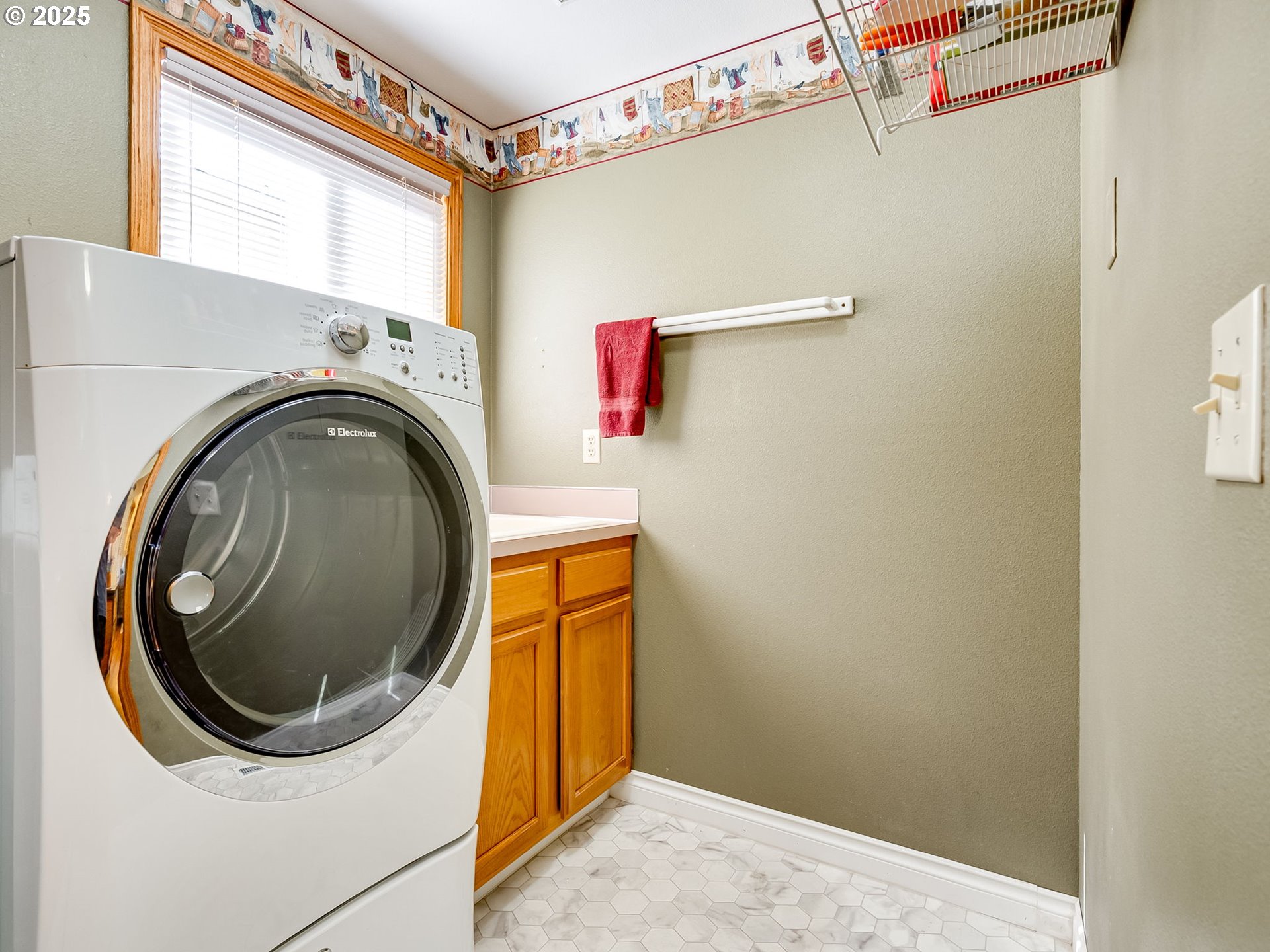 Vancouver, Washington 98662, United States, 4 Bedrooms Bedrooms, ,3 BathroomsBathrooms,Residential,Active,143436