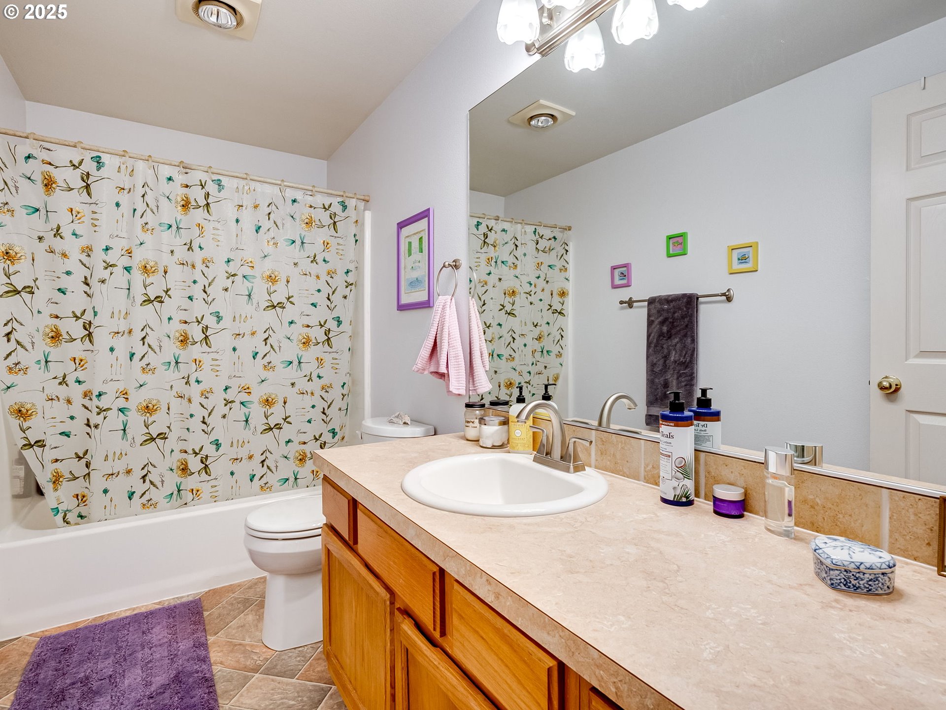 Vancouver, Washington 98662, United States, 4 Bedrooms Bedrooms, ,3 BathroomsBathrooms,Residential,Active,143436