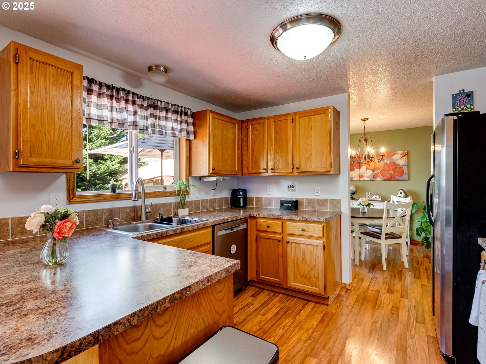 Vancouver, Washington 98662, United States, 4 Bedrooms Bedrooms, ,3 BathroomsBathrooms,Residential,Active,143436