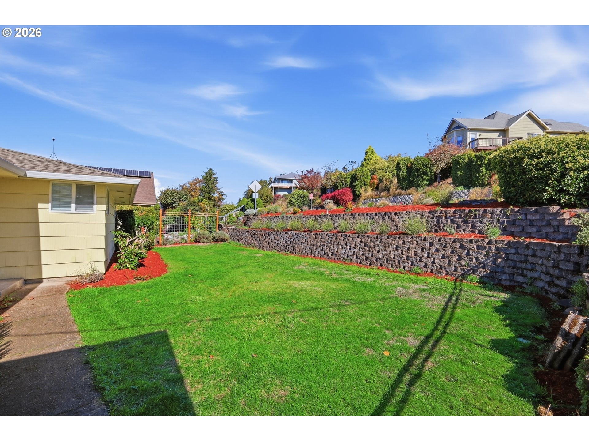 682 SUNSET DR