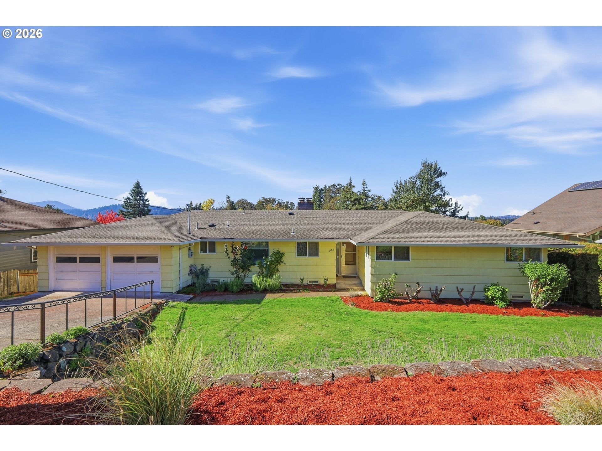 682 SUNSET DR