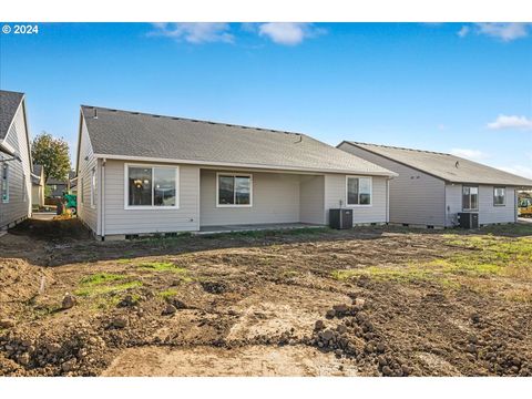 A home in Yamhill