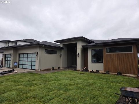 8614 NE 183RD PL Vancouver WA 98682