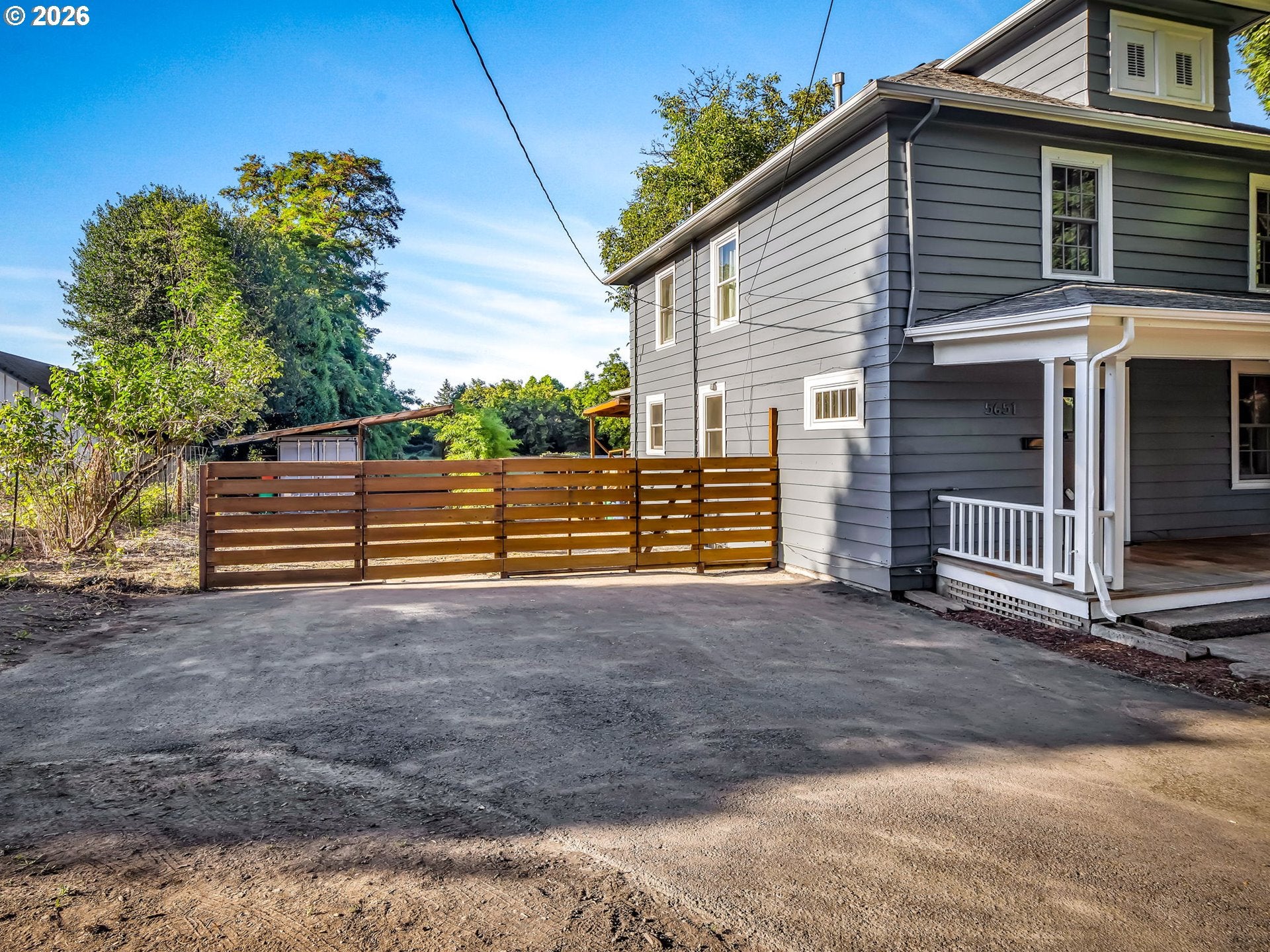 5651 SE KING RD