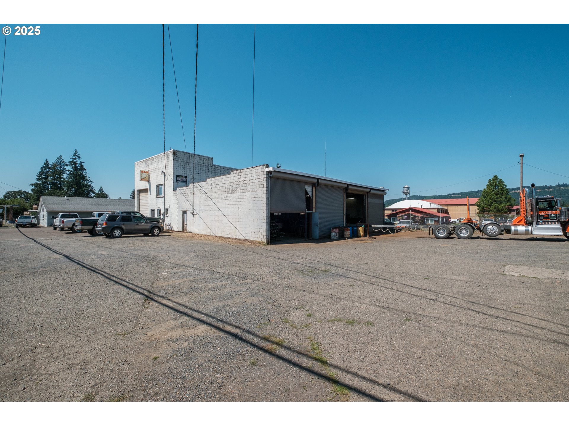 2324 MAIN ST