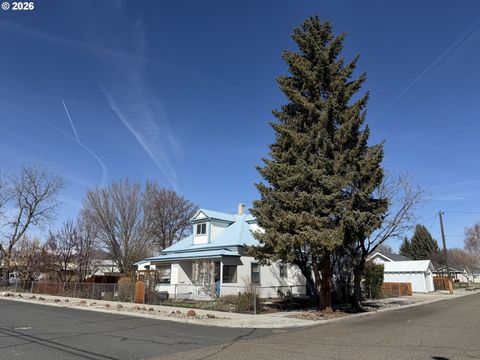 1206 BROADWAY ST Baker City OR 97814