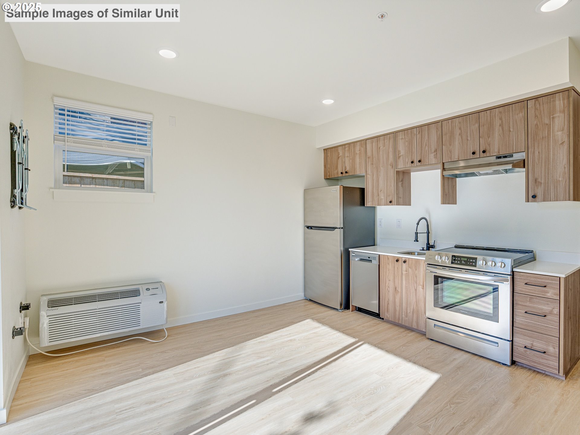 6115 NE Multnomah ST 11