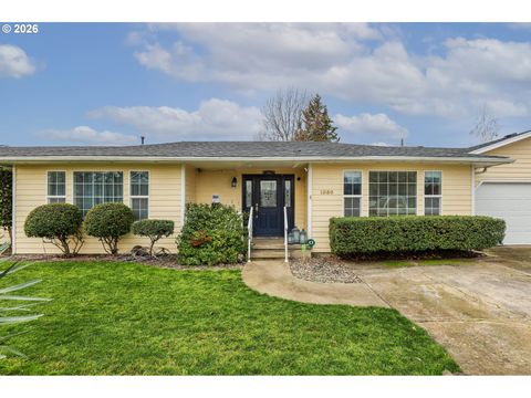 1530 NW JEFFERSON ST Roseburg OR 97471