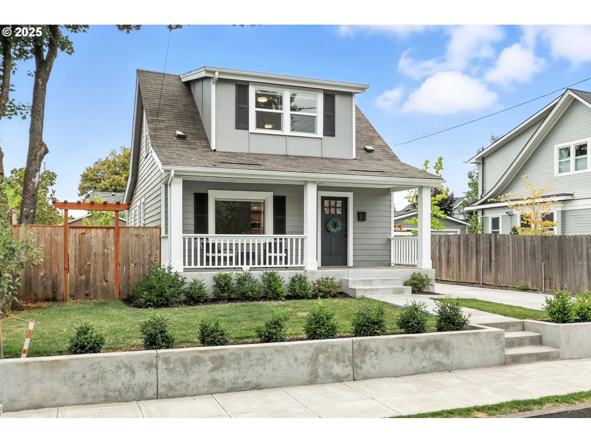 365 NE 72ND AVE NE