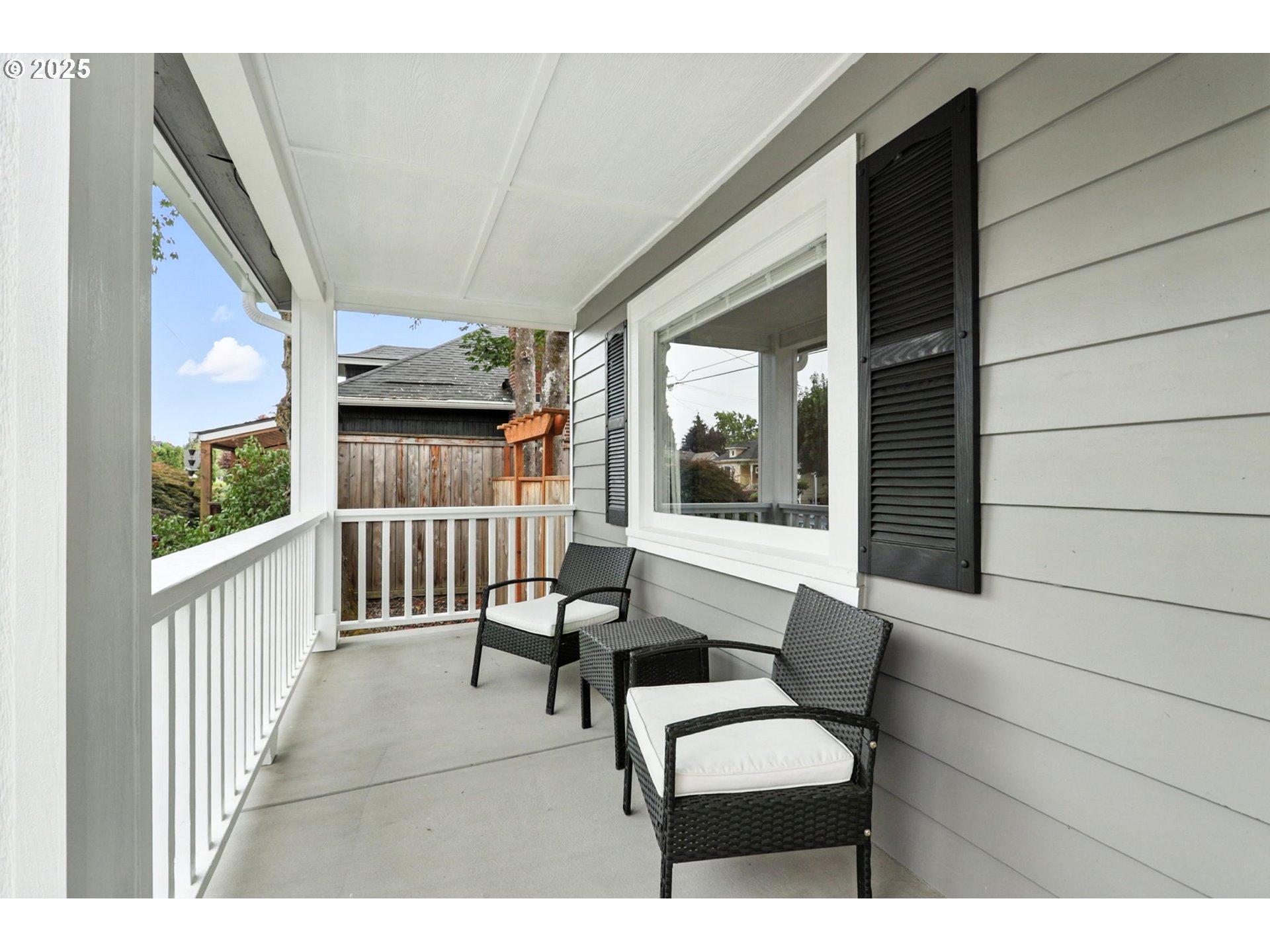 365 NE 72ND AVE NE