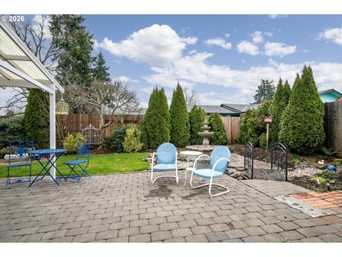 Tiny photo for 524 N 5th St, Creswell, OR 97426 (MLS # 725823556)