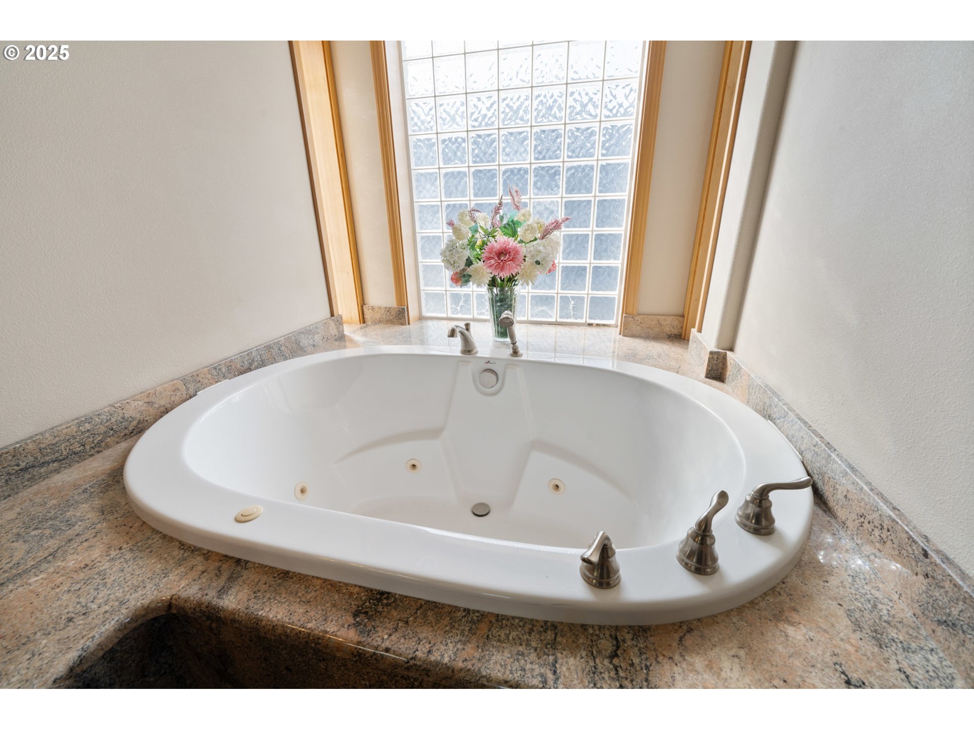 Oceanside, Oregon 97134, United States, 4 Bedrooms Bedrooms, ,4 BathroomsBathrooms,Residential,Active,104011