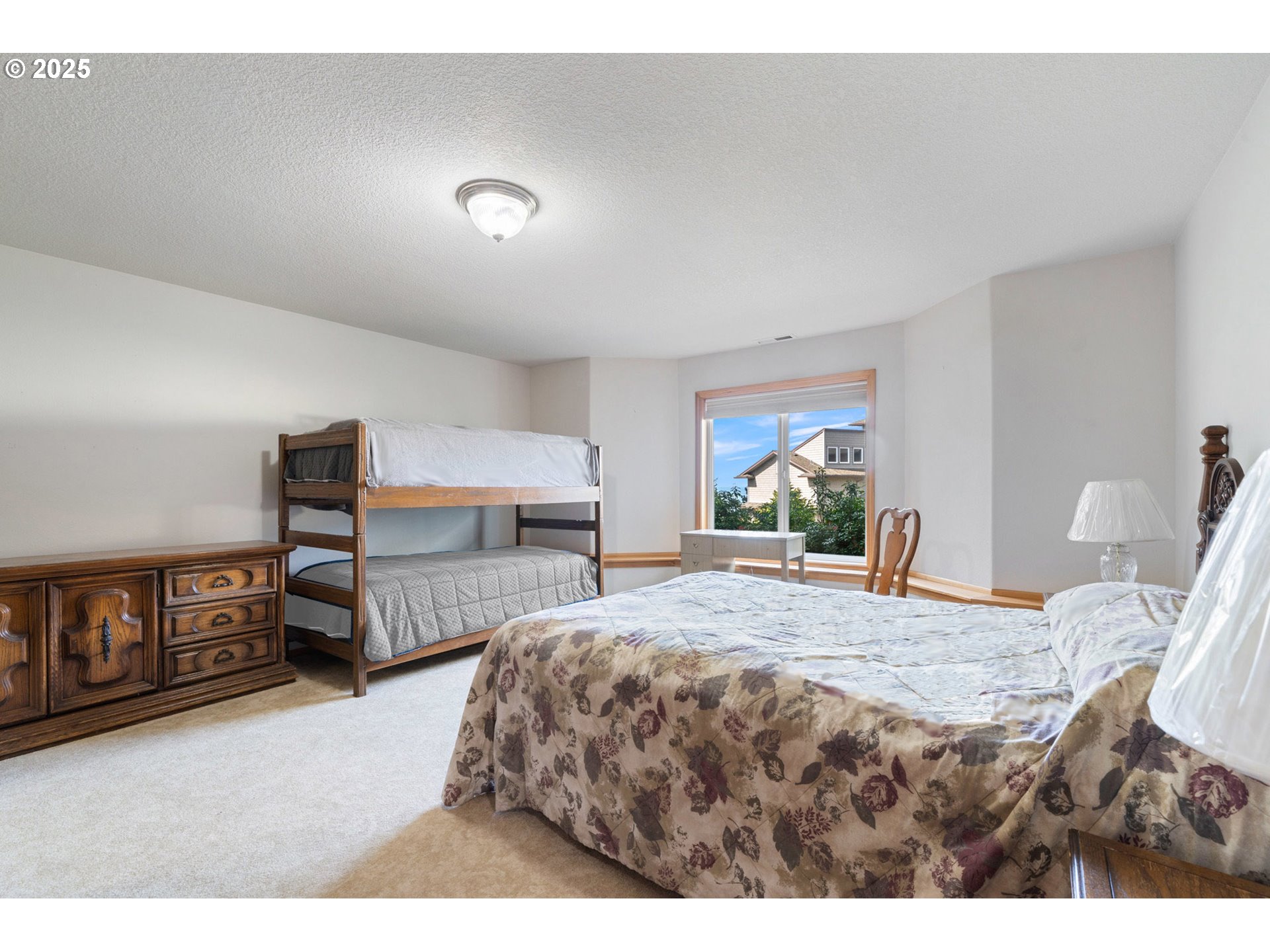 Oceanside, Oregon 97134, United States, 4 Bedrooms Bedrooms, ,4 BathroomsBathrooms,Residential,Active,104011