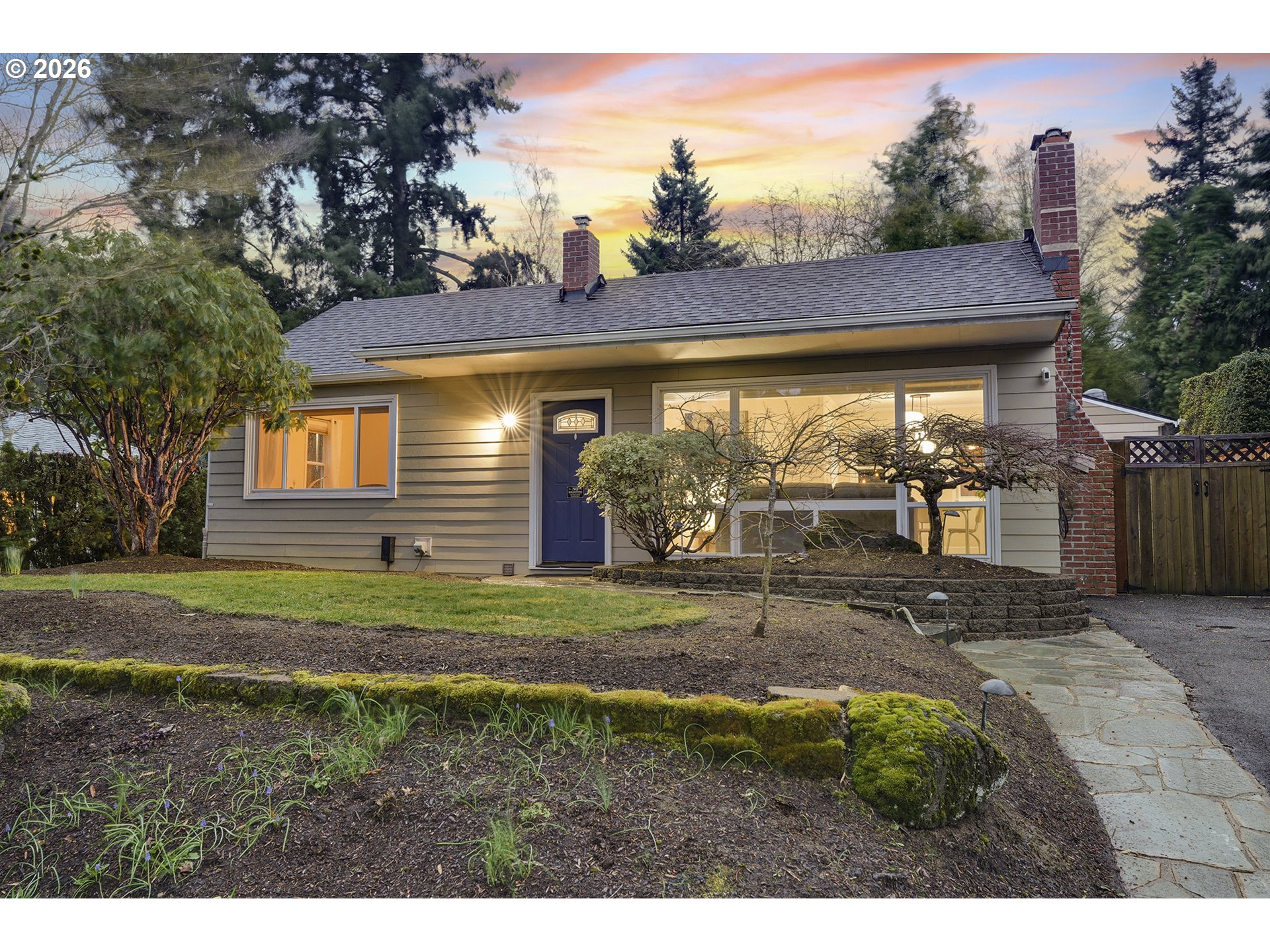 4005 SE LEXINGTON ST