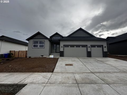 3329 NE Justus AVE 74 Estacada OR 97023