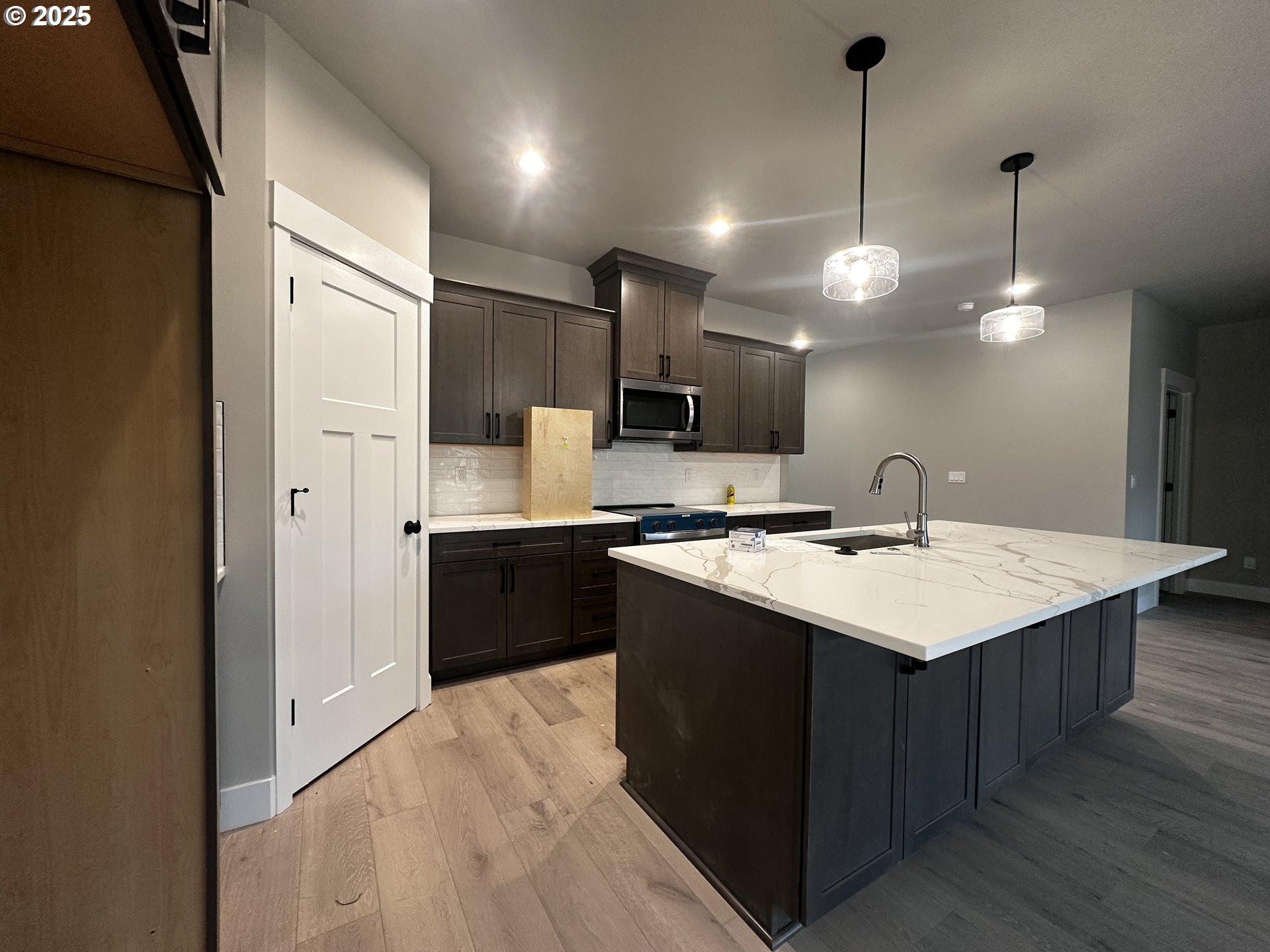 3329 NE Justus AVE 74