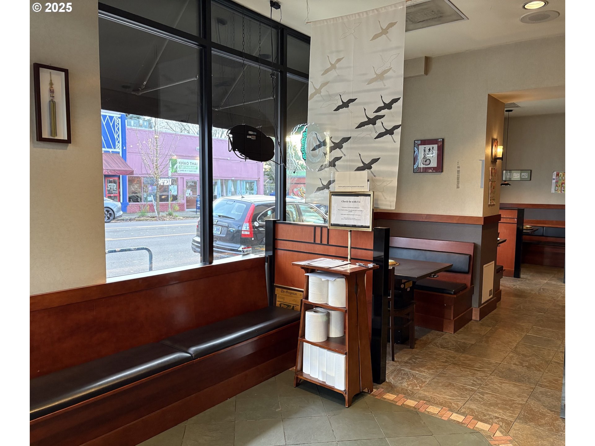 4615 SE Hawthorne BLVD