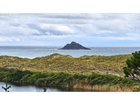 A home in Port Orford