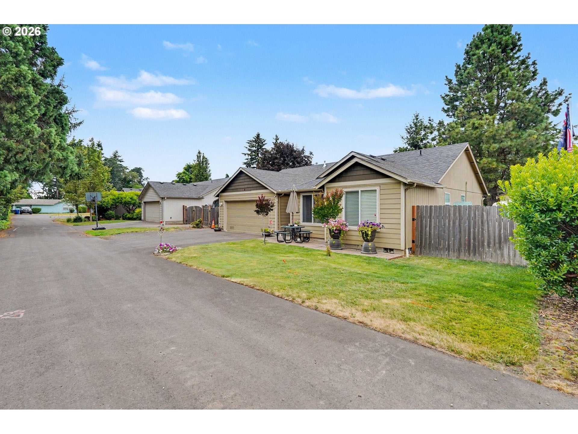 1555 CRIMSON CAP LN