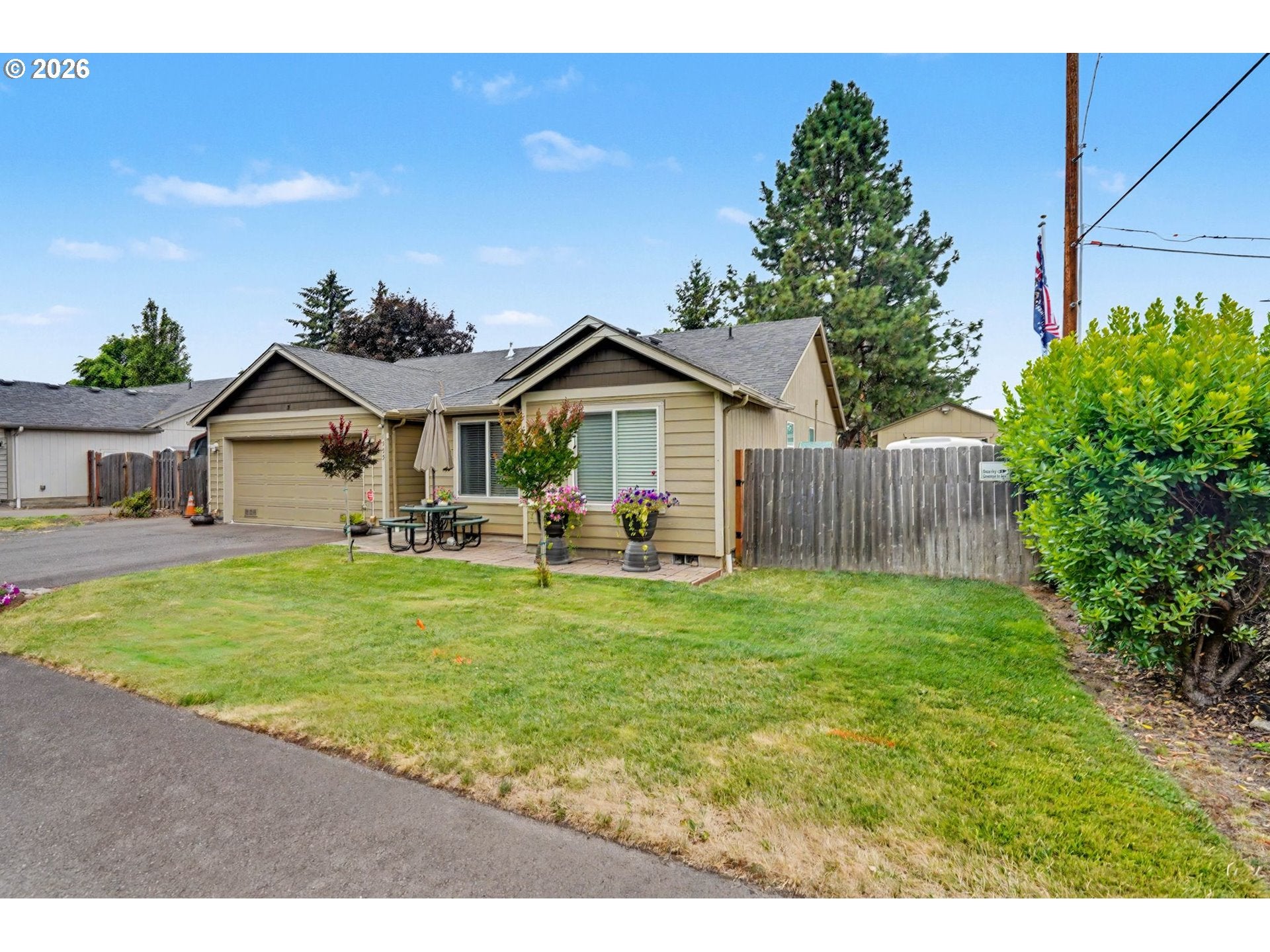 1555 CRIMSON CAP LN