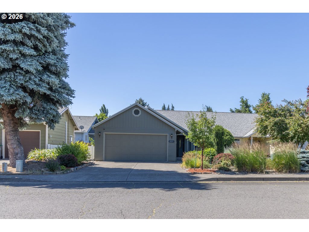 809 SIEVERKROPP DR