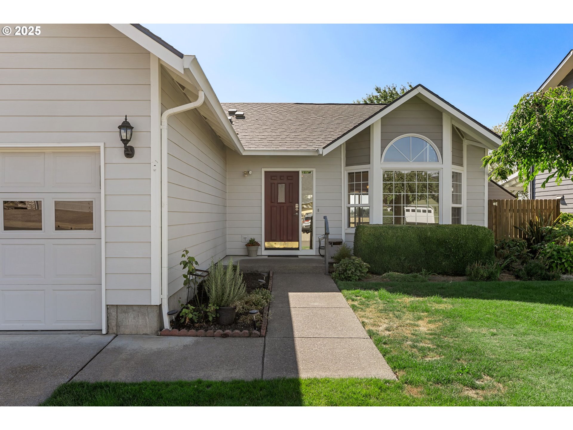 3838 DORCHESTER LN