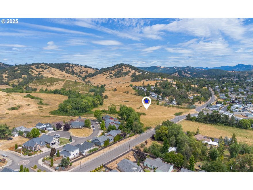 0 LOOKINGGLASS RD