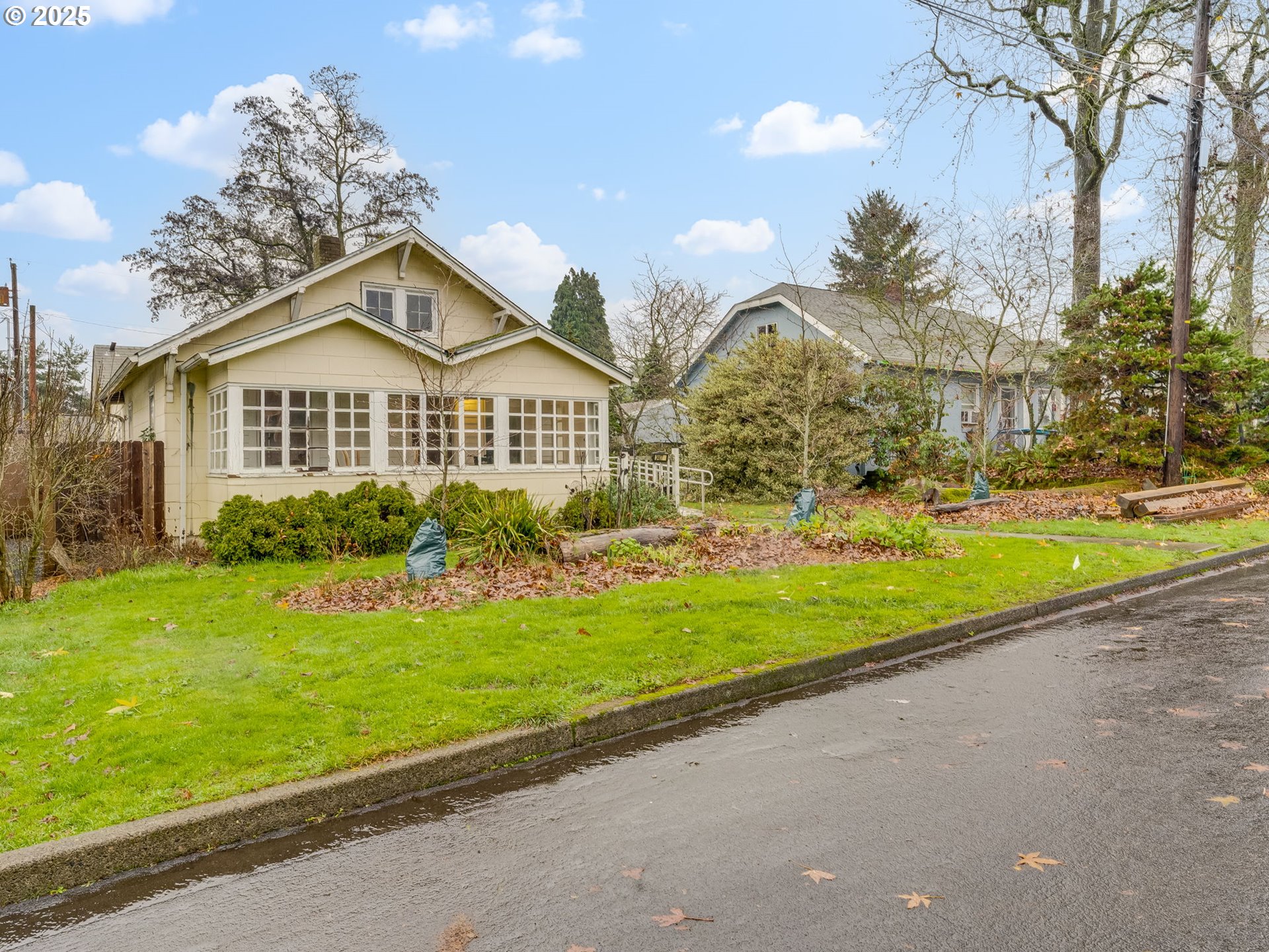 Vancouver, Washington 98663, United States, 2 Bedrooms Bedrooms, ,1 BathroomBathrooms,Residential,Pending,253919