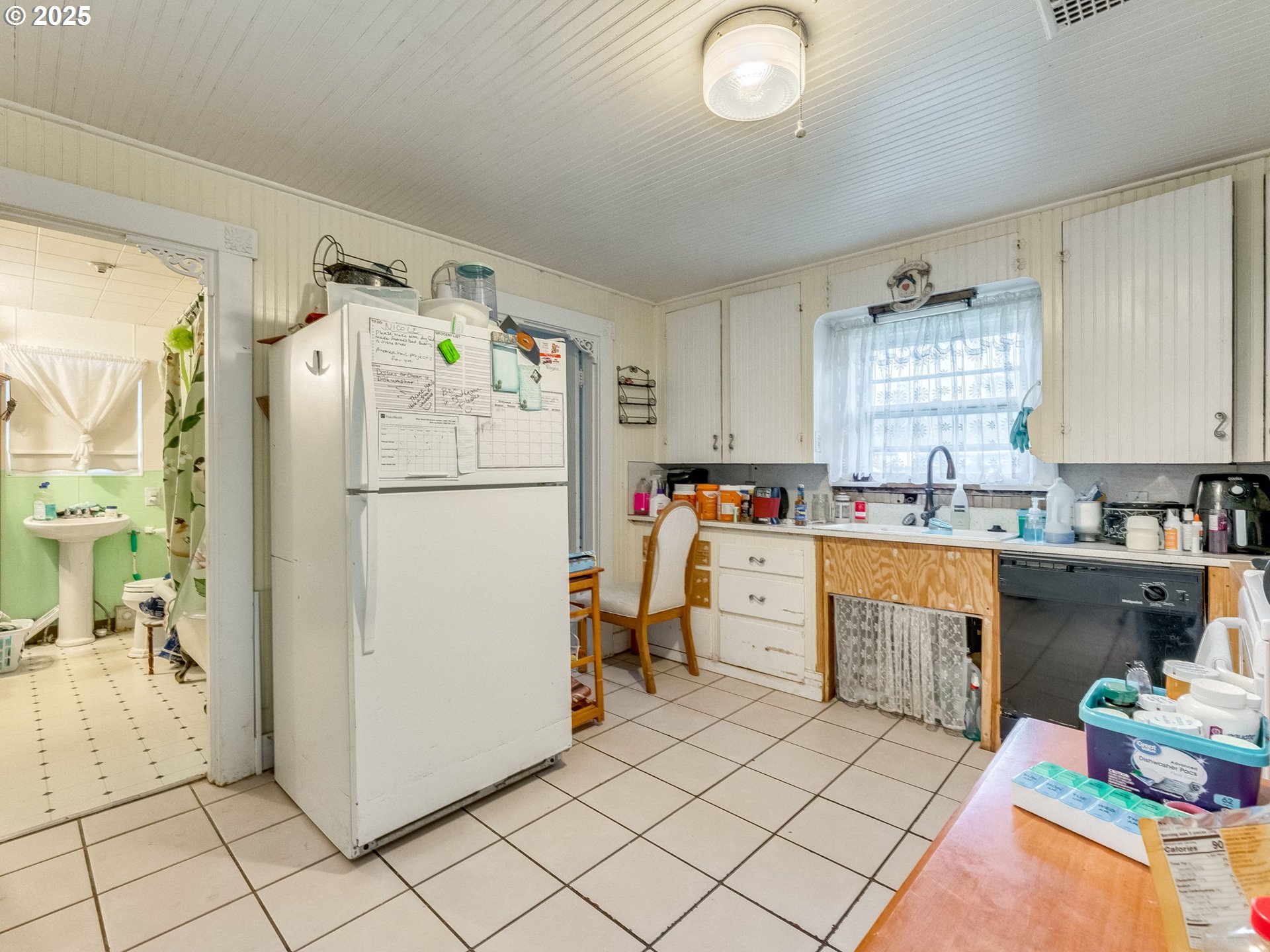 Vancouver, Washington 98663, United States, 2 Bedrooms Bedrooms, ,1 BathroomBathrooms,Residential,Pending,253919