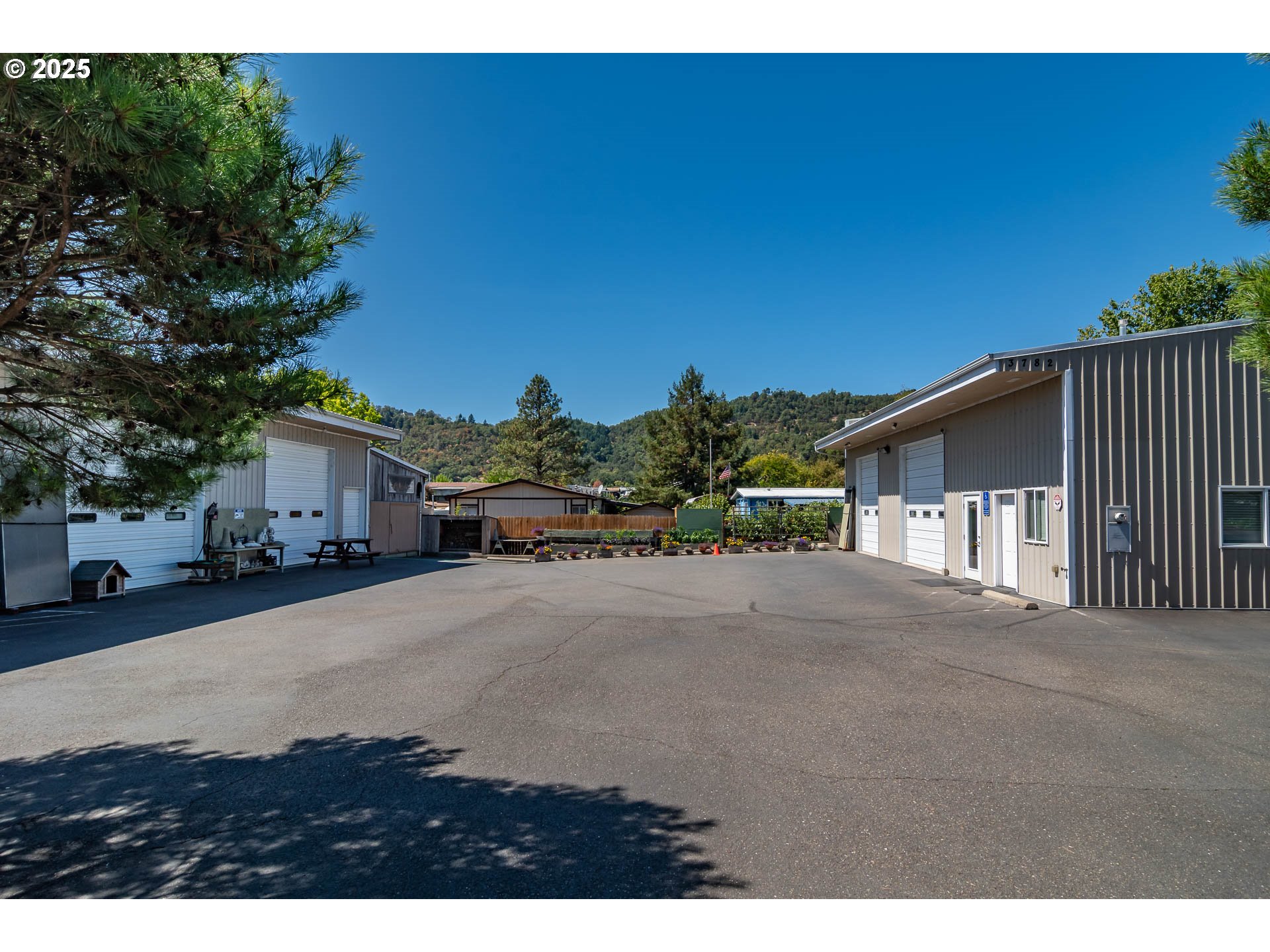 3782 HOOKER RD