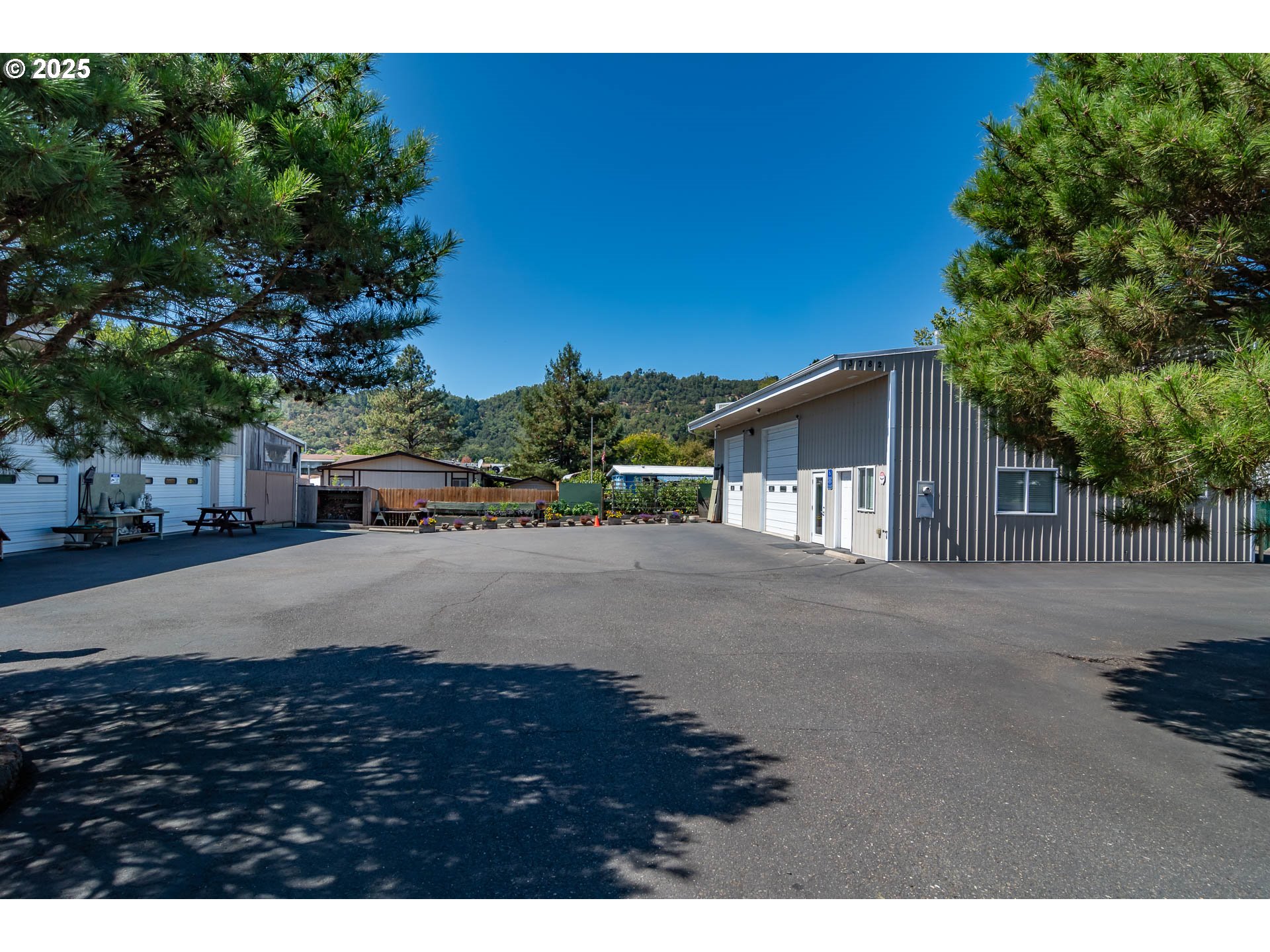 3782 HOOKER RD