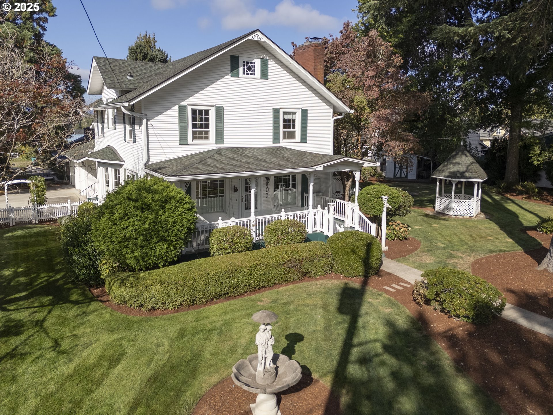 803 N MAIN AVE