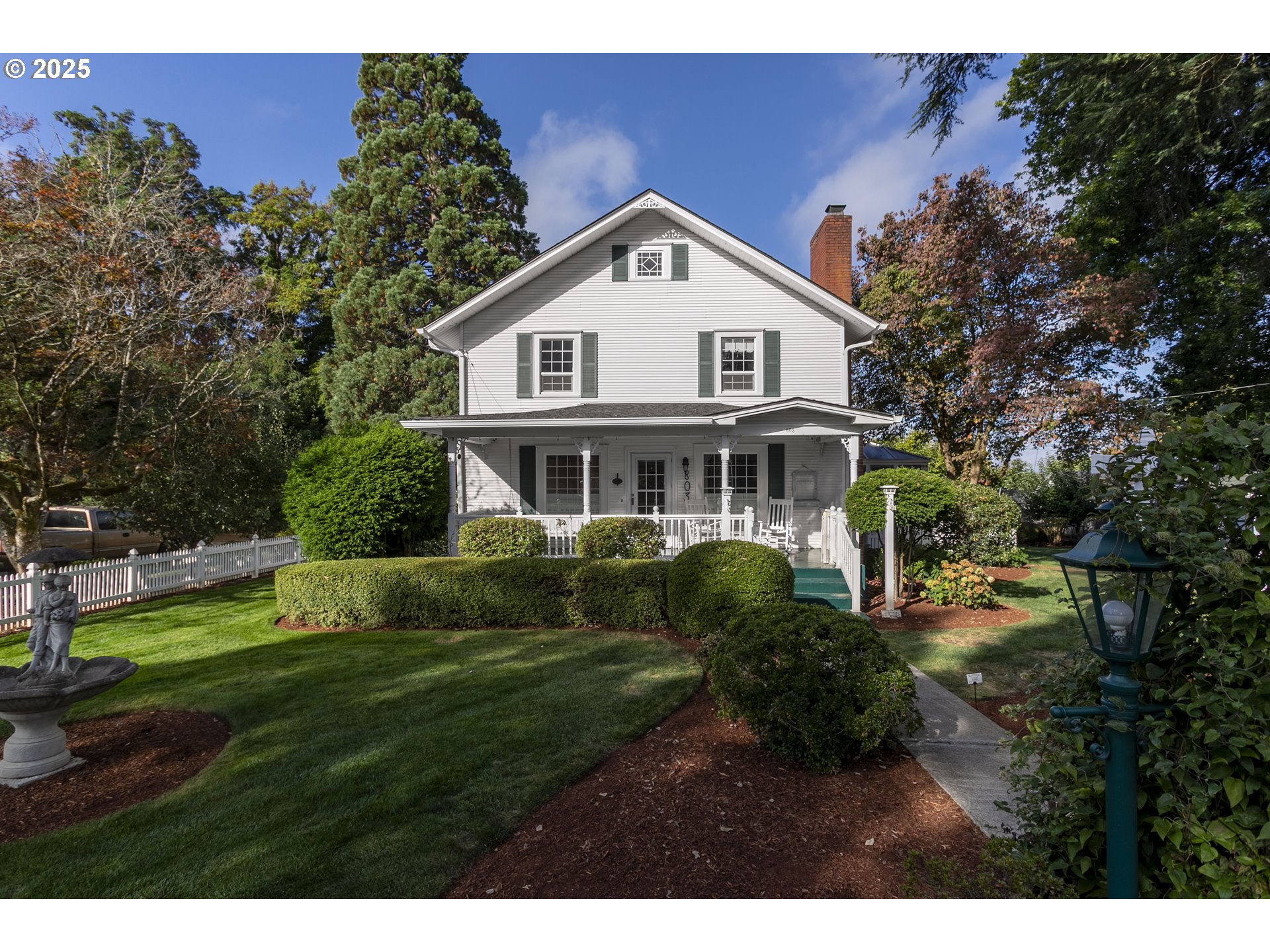 803 N MAIN AVE