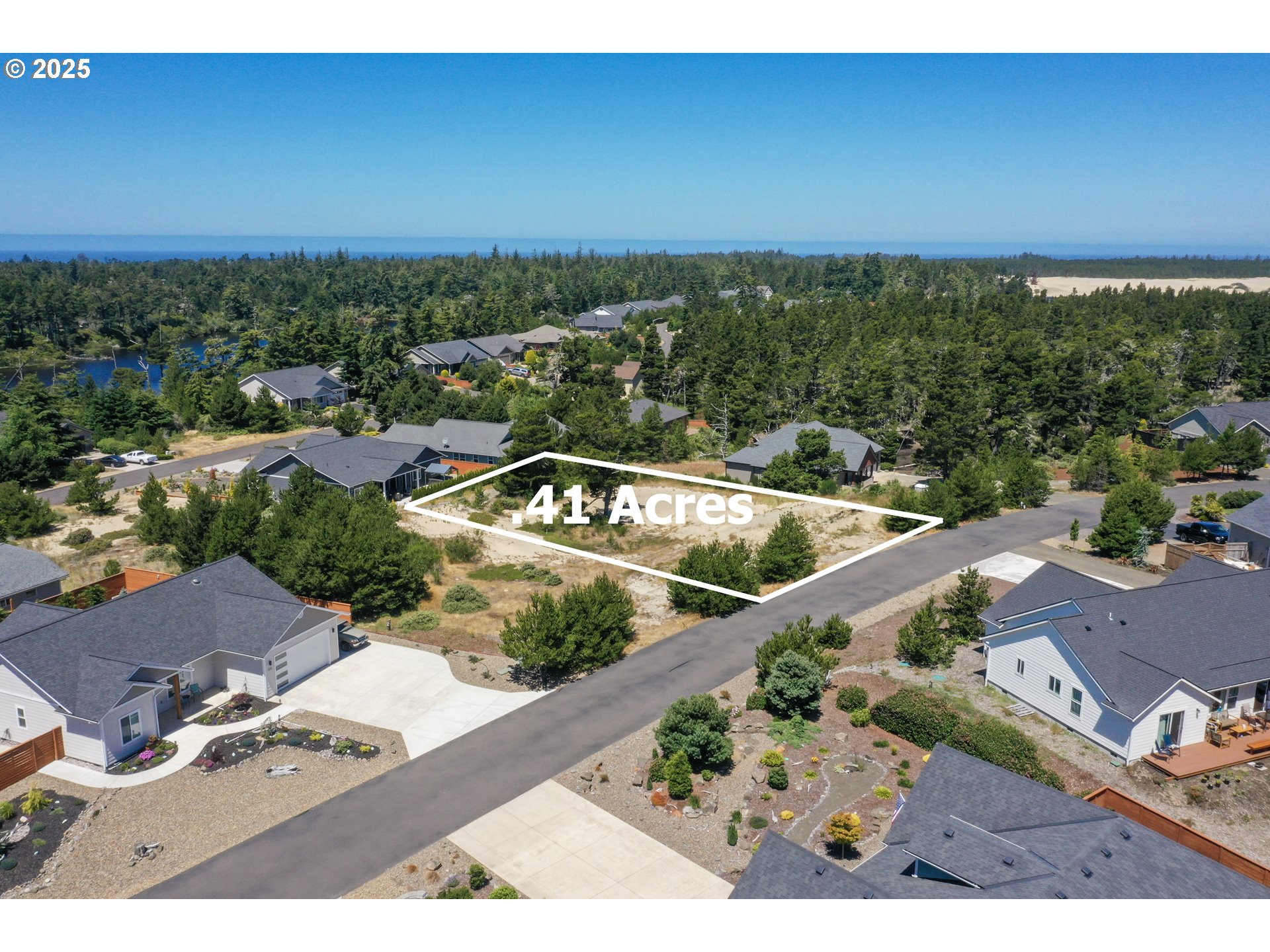5218 DUNEWOOD DR