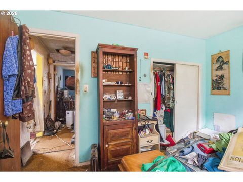 Tiny photo for 48117 E 2nd St, Oakridge, OR 97463 (MLS # 543022370)