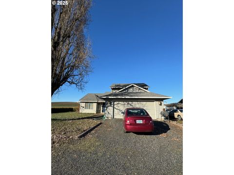 A home in Yamhill