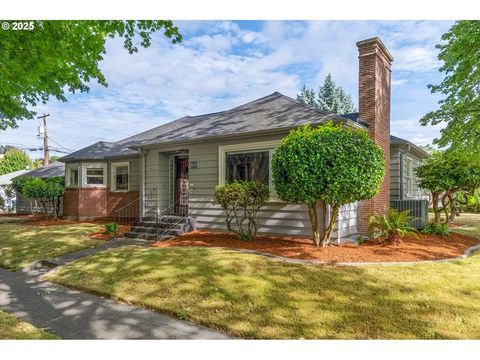 1924 LOUISIANA ST Longview WA 98632
