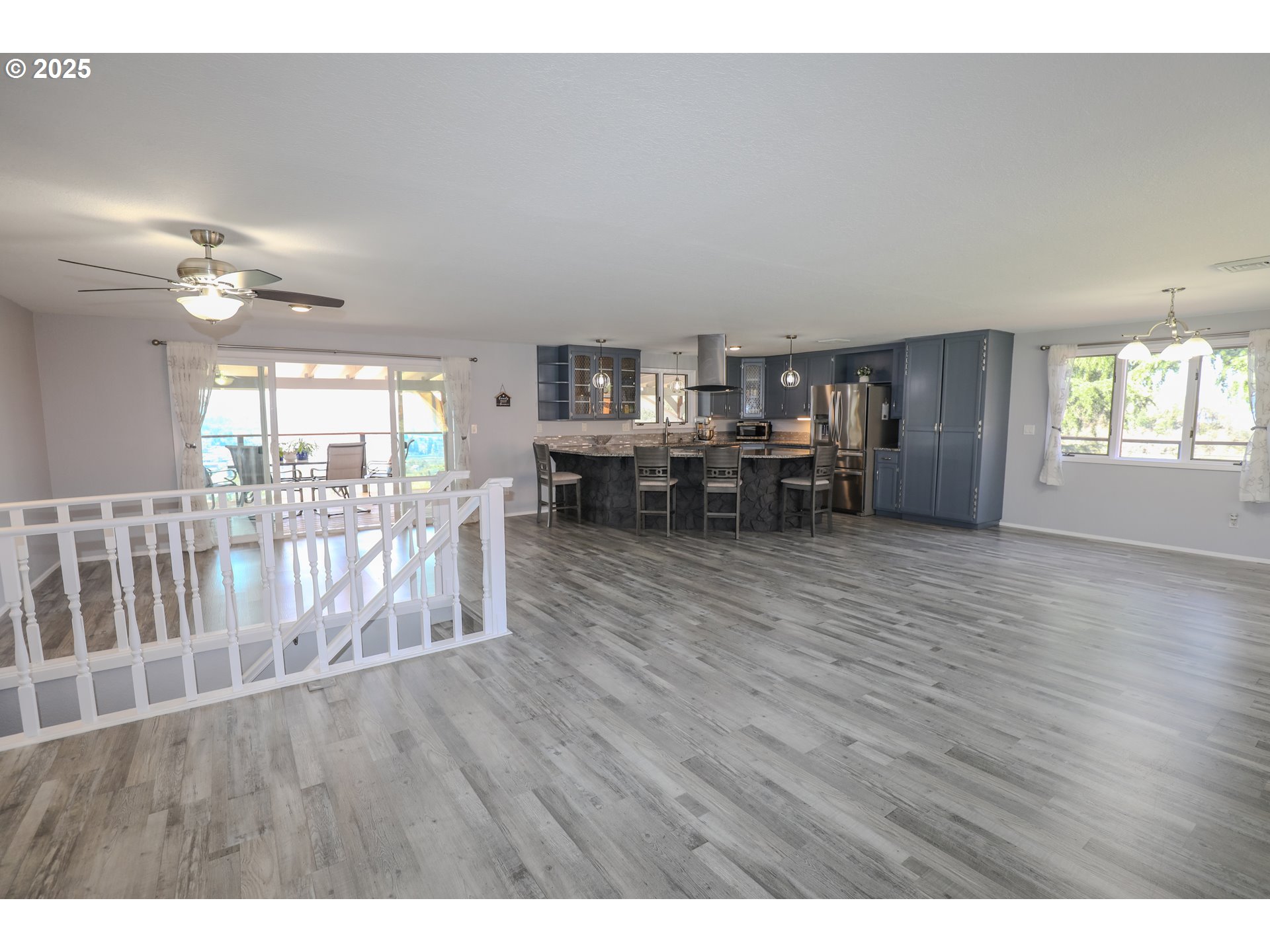 1781 NE BEULAH DR