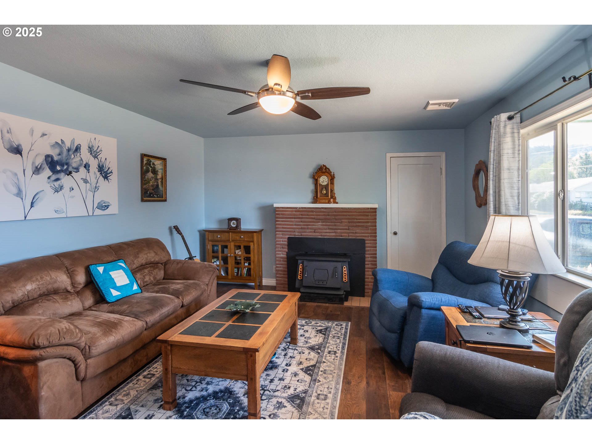 470 STERLING DR
