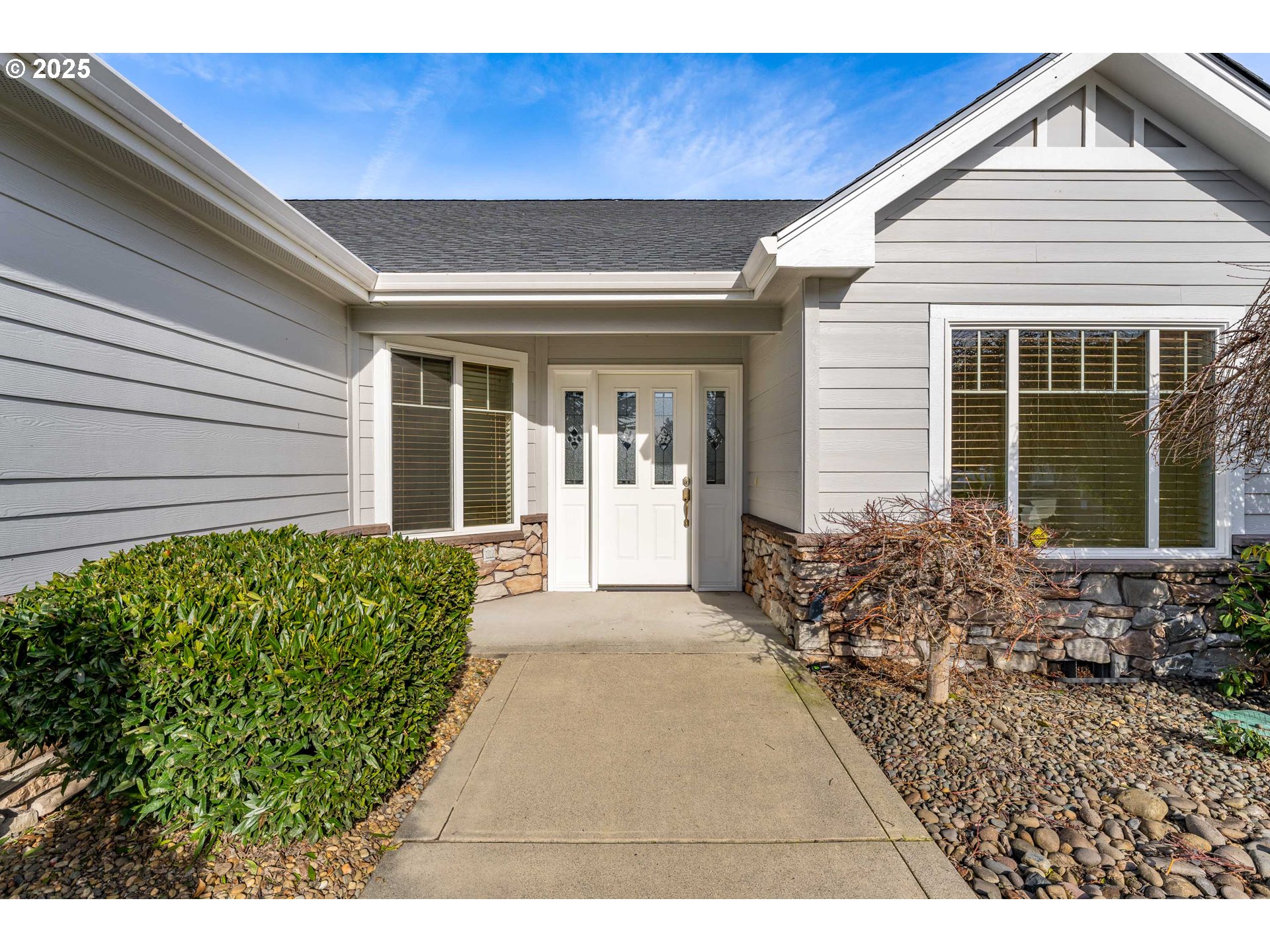 113 SKYHAWK DR