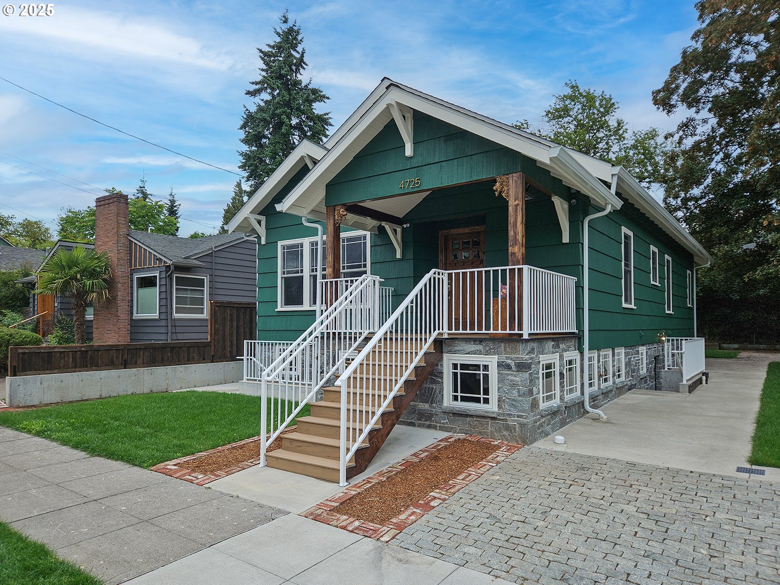 Photo 1 of 46 — 4725 NE 22ND AVE, Portland, OR 97211